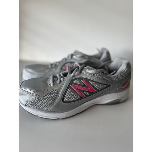 NEW BALANCE WOMENS LOW TOP LACE SIZE 8 HEALTH WALKING SHOES GRAY PINK - Picture 1 of 8